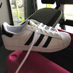 Adidas superstar shoes ( all star )
